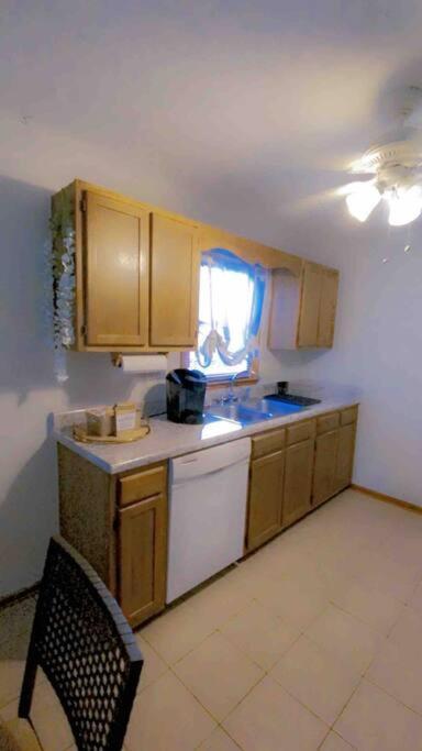 B1 Guest House Hope Mills Esterno foto