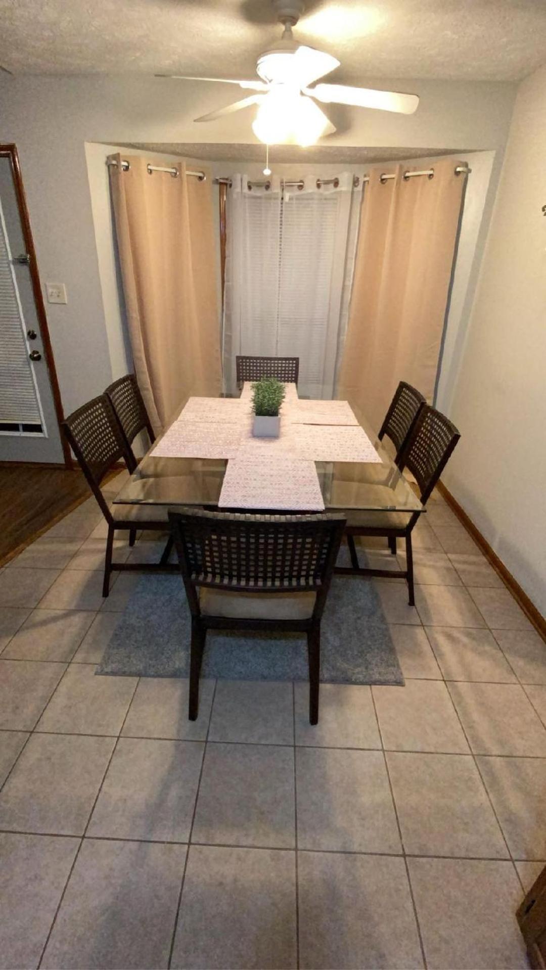 B1 Guest House Hope Mills Esterno foto